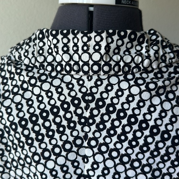 CAbi jacket black white patterned blazer 2 button size 4 career - Picture 6 of 11